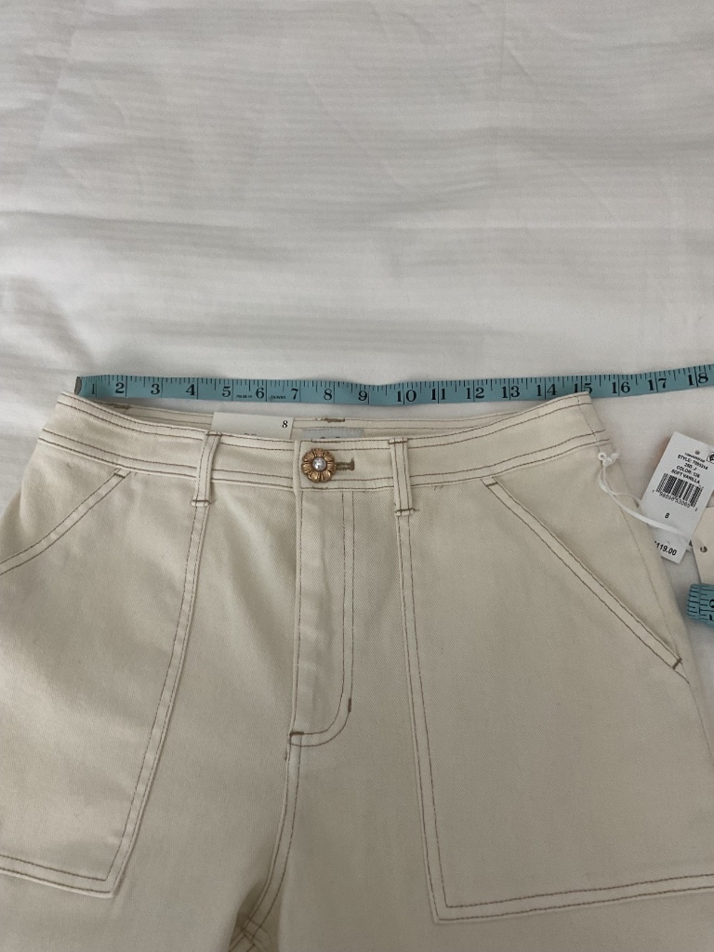 NWT CeCe half white adorable jeans with a cute flower button 8 - Picture 5 of 8